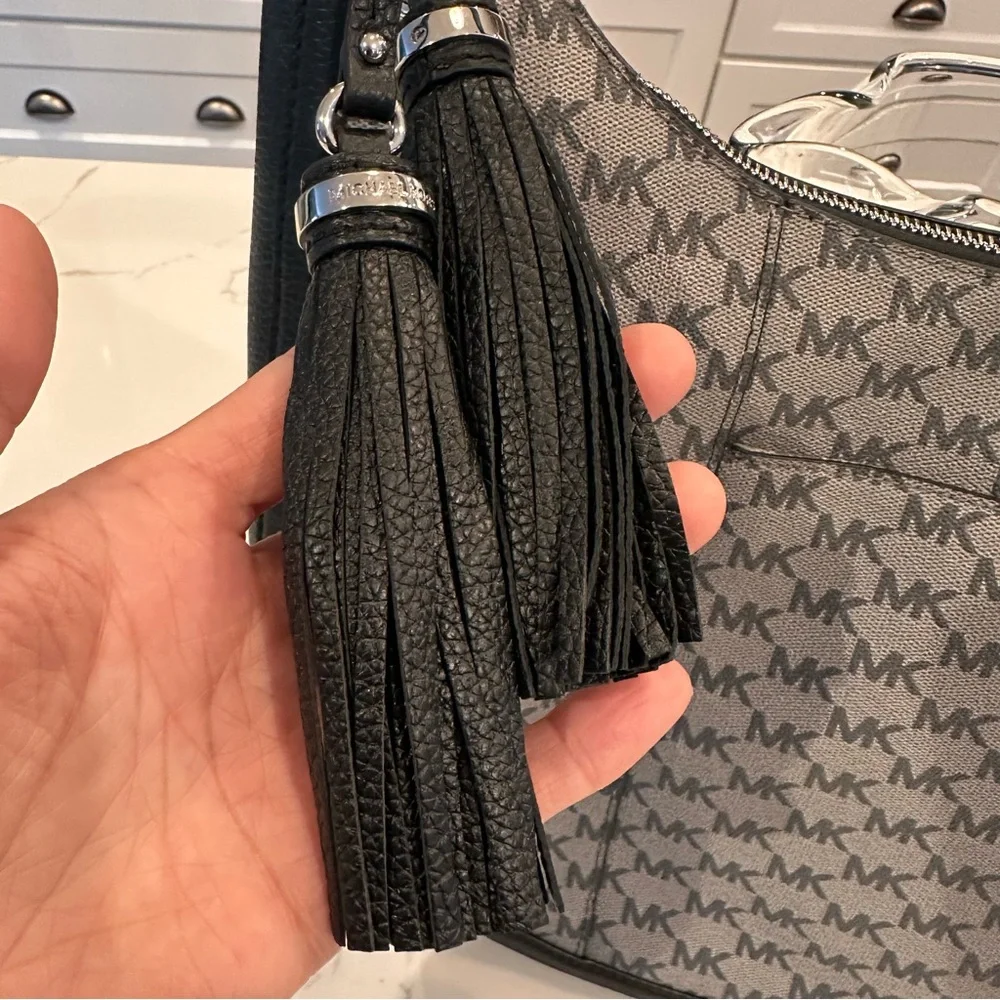 Michael Kors Lydia Large Hobo Bag Purse Signature MK Logo Black Shoulder Bag NEW - Picture 4 of 16